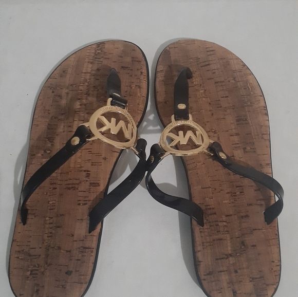 Michael Kors Sz. 6 Thong Sandals - Picture 5 of 6